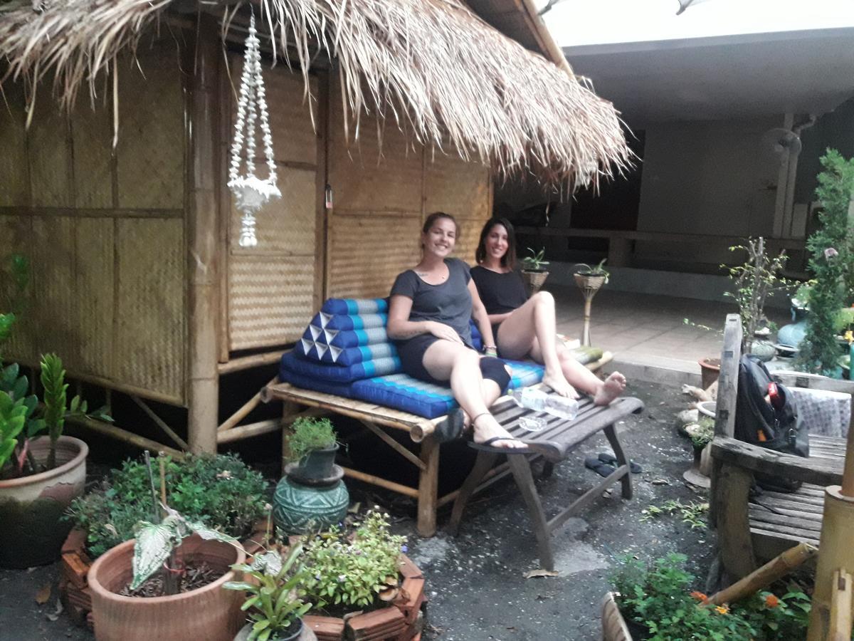 Coc Guest House & Hostel Chiang Mai Zewnętrze zdjęcie