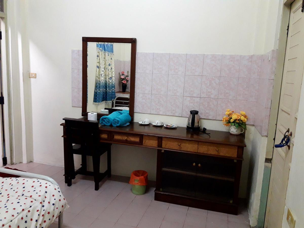 Coc Guest House & Hostel Chiang Mai Zewnętrze zdjęcie